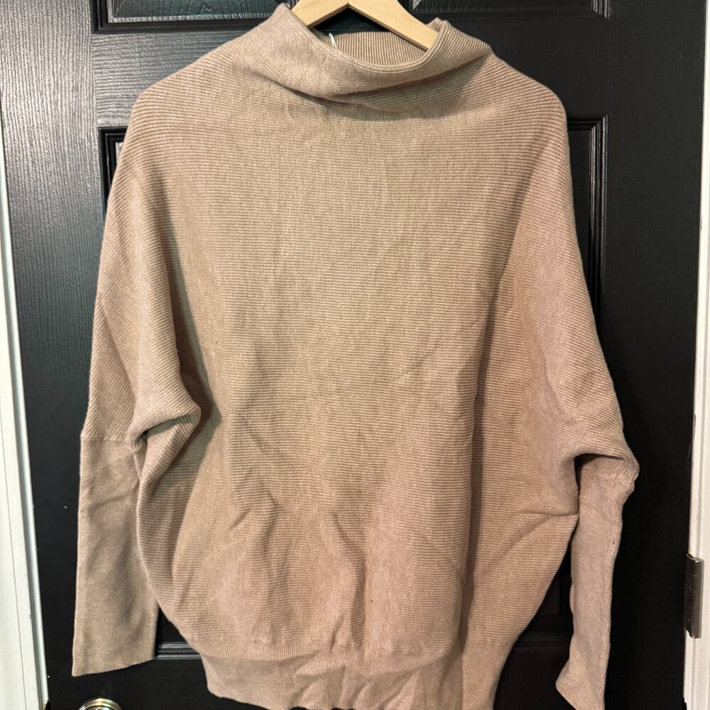NWT Womens Cowel Neck Cape Style Sweater Tan Medium Large